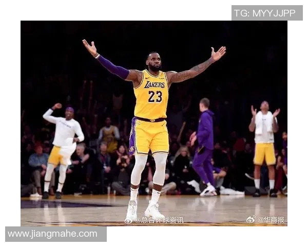 詹姆斯转身上篮的精彩瞬间解析与技术要点分享