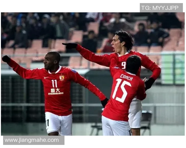 巴塞隆拿与广州恒大激战在即球迷期待精彩对决与巅峰对抗