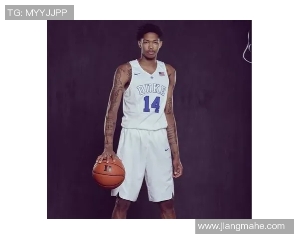 布兰登英格拉姆的篮球之路与成长历程解析 布兰登英格拉姆的篮球之路与成长历程解析