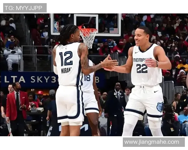 夏季联赛精彩对决小牛队与活塞队7月7日激烈碰撞