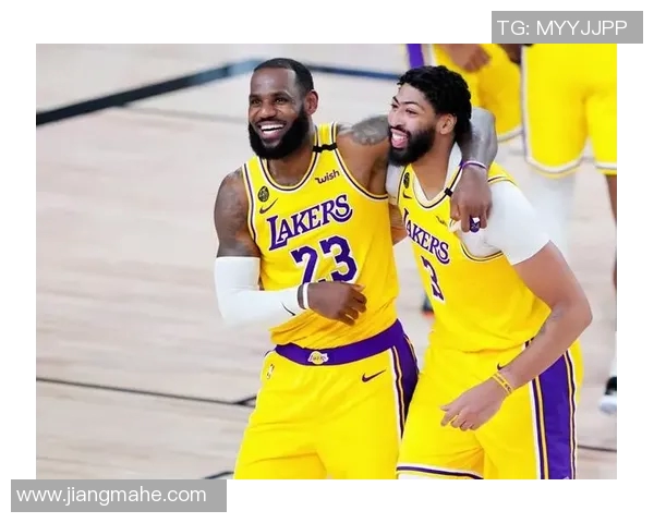 湖人双星詹姆斯与戴维斯的巅峰对决谁能引领球队走向辉煌