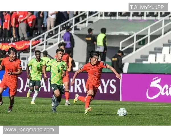 亚运男足精彩对决日本队迎战沙特队争夺小组出线权